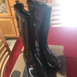 Black waterproof boots, size 9
